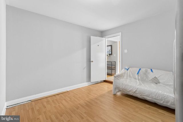 531 MANOR RD, Beverly, NJ 08010