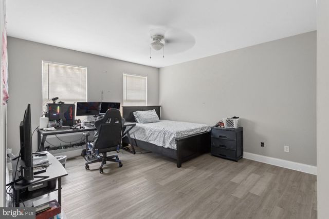 531 MANOR RD, Beverly, NJ 08010