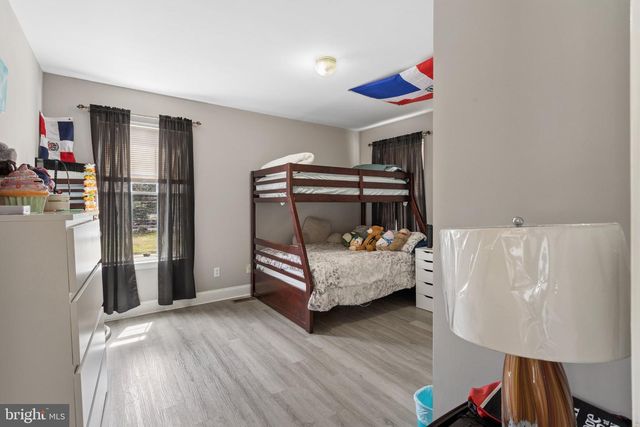 531 MANOR RD, Beverly, NJ 08010