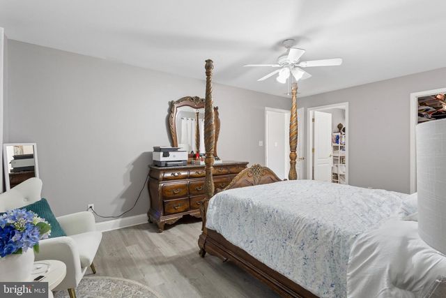 531 MANOR RD, Beverly, NJ 08010