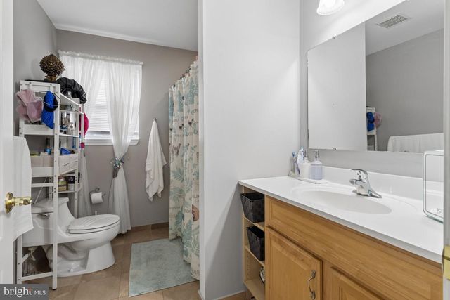531 MANOR RD, Beverly, NJ 08010