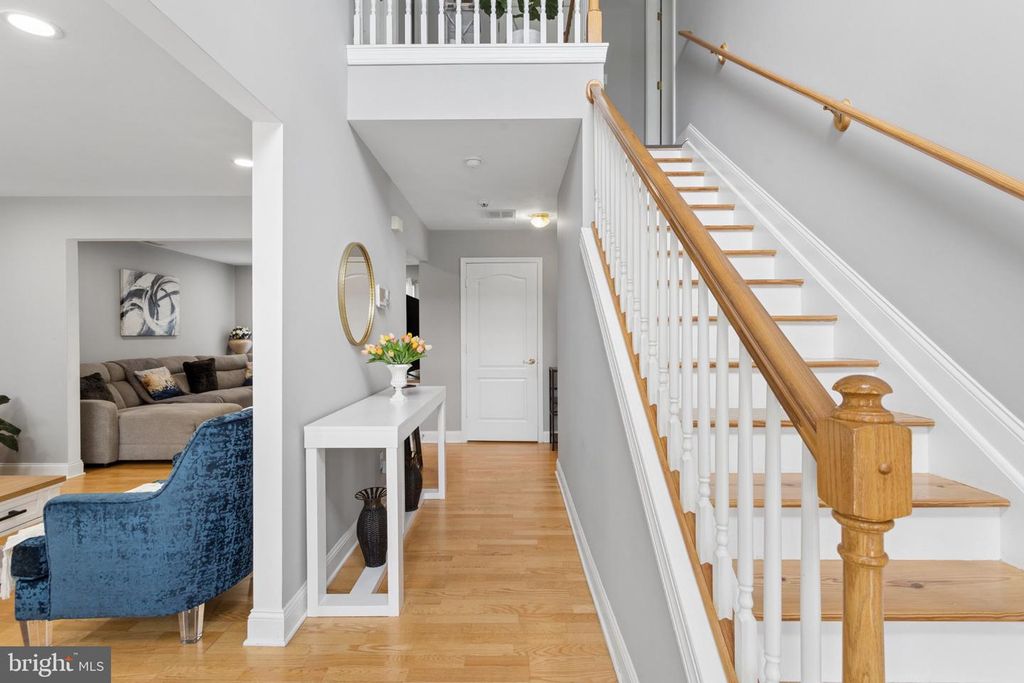 531 MANOR RD, Beverly, NJ 08010 — photo 2