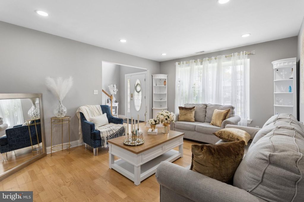 531 MANOR RD, Beverly, NJ 08010 — photo 5