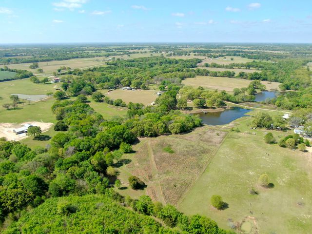 321 Rs County Road 3310, Emory, TX 75440