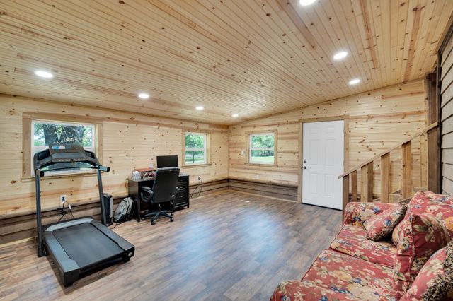 321 Rs County Road 3310, Emory, TX 75440