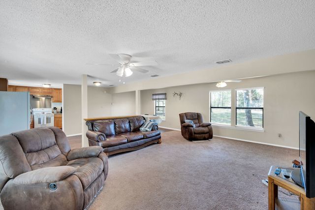 321 Rs County Road 3310, Emory, TX 75440