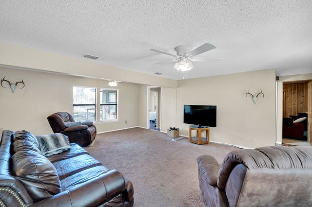 321 Rs County Road 3310, Emory, TX 75440