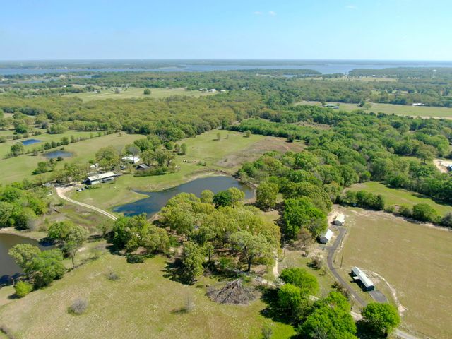 321 Rs County Road 3310, Emory, TX 75440