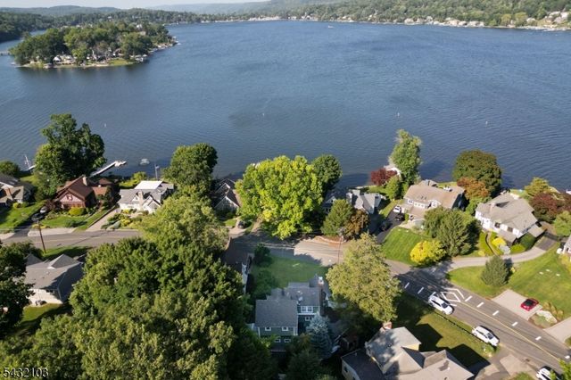 397 W Shore Trl, Sparta Twp., NJ 07871