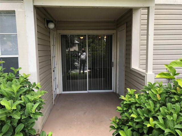 1916 LAKE ATRIUMS CIRCLE 28, Orlando, FL 32839