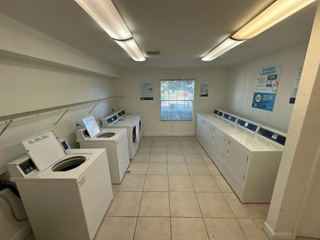 1916 LAKE ATRIUMS CIRCLE 28, Orlando, FL 32839