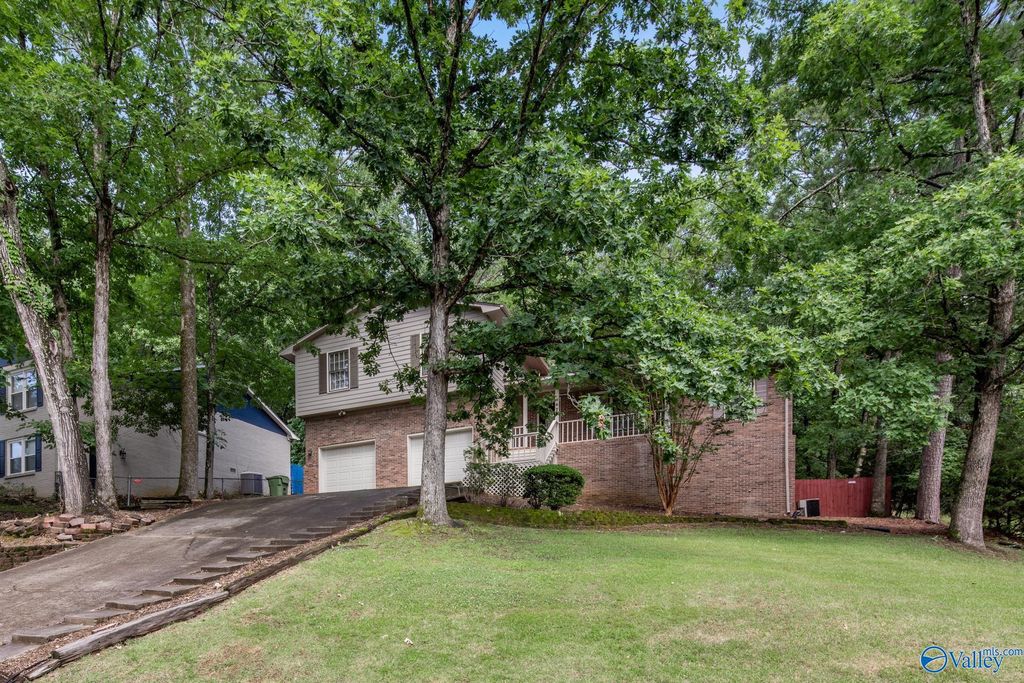 2624 Excalibur Drive, Huntsville, AL 35803