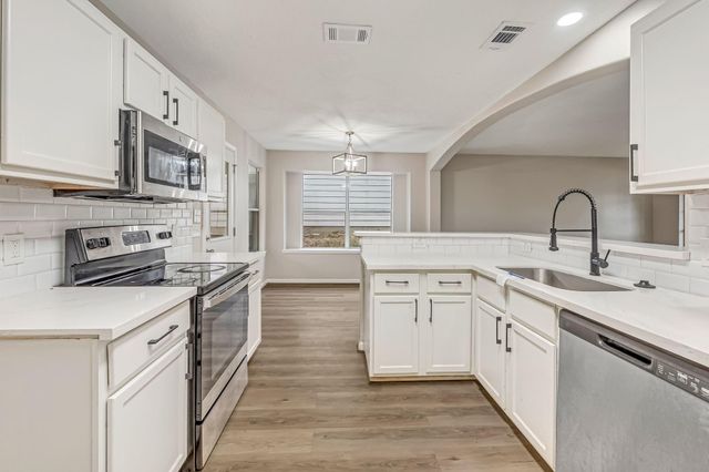 5445 N Buffalo Circle, Willis, TX 77378