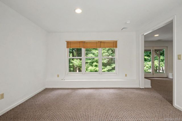 4 Annes Wood Lane, Mount Kisco, NY 10549