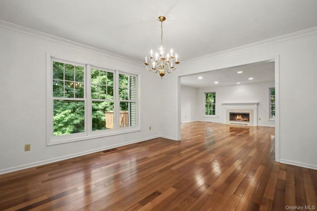 4 Annes Wood Lane, Mount Kisco, NY 10549