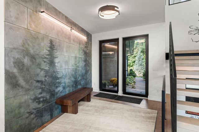 746 Peninsula Point Road, Shakopee, MN 55379