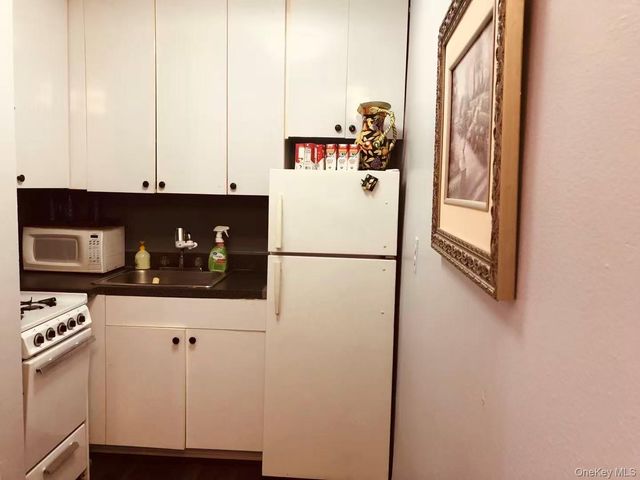 14340 41st Avenue 6F, Flushing, NY 11355