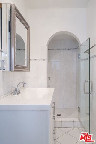 424 N Edinburgh Avenue, Los Angeles, CA 90048