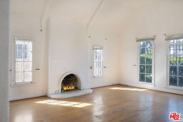 424 N Edinburgh Avenue, Los Angeles, CA 90048