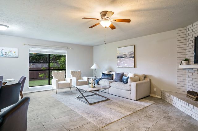 122 W Way Drive, Allen, TX 75002