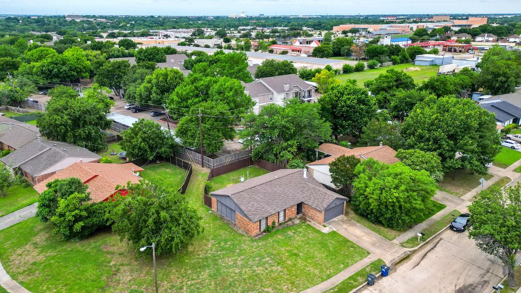 122 W Way Drive, Allen, TX 75002