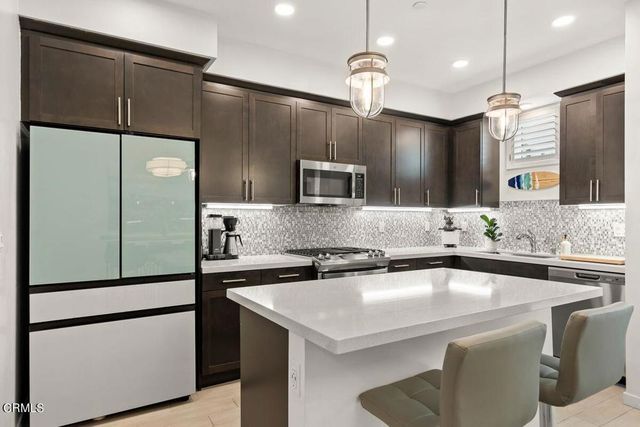 1536 E Thompson Boulevard, Ventura, CA 93001