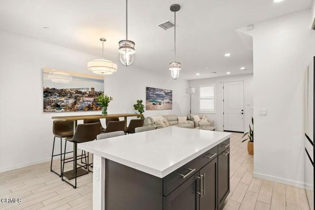 1536 E Thompson Boulevard, Ventura, CA 93001