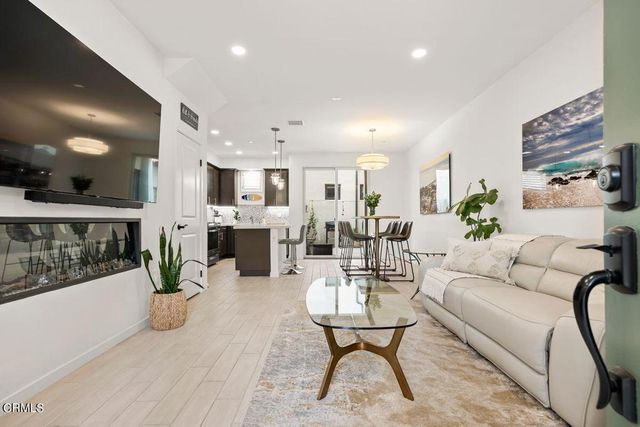 1536 E Thompson Boulevard, Ventura, CA 93001