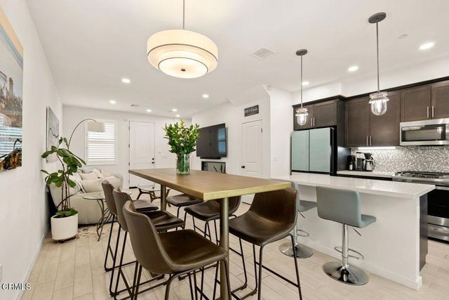 1536 E Thompson Boulevard, Ventura, CA 93001