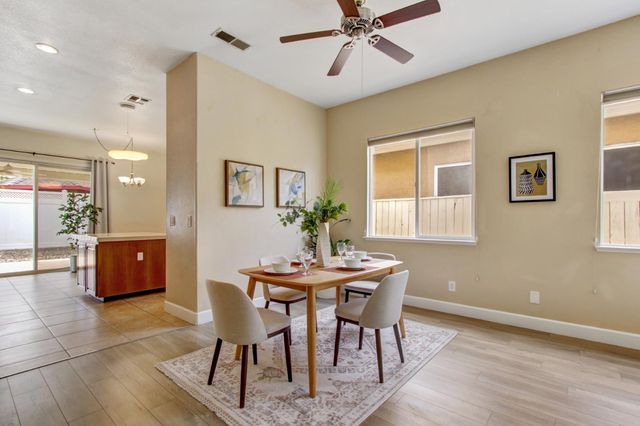 6032 ROSWITHA Ct, Sacramento, CA 95608
