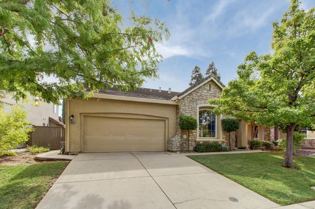 6032 ROSWITHA Ct, Sacramento, CA 95608