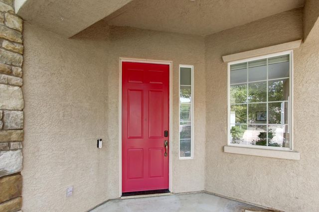 6032 ROSWITHA Ct, Sacramento, CA 95608