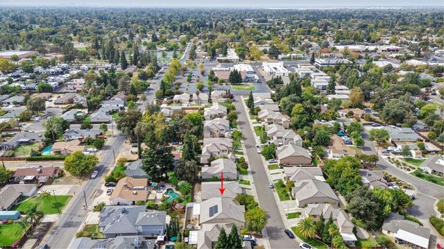 6032 ROSWITHA Ct, Sacramento, CA 95608