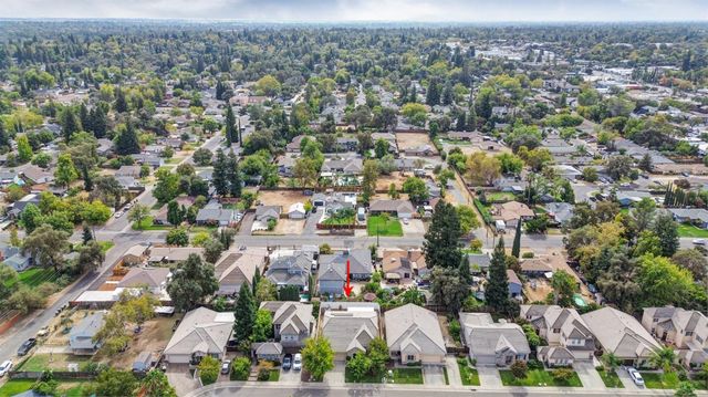 6032 ROSWITHA Ct, Sacramento, CA 95608