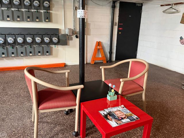 2121 CLAWSON Avenue, Royal Oak, MI 48073