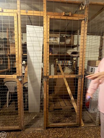 2121 CLAWSON Avenue, Royal Oak, MI 48073