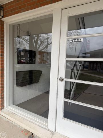 2121 CLAWSON Avenue, Royal Oak, MI 48073