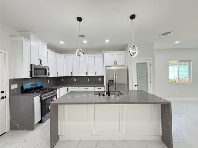 2031 Rio Grande Road, Bullhead City, AZ 86442