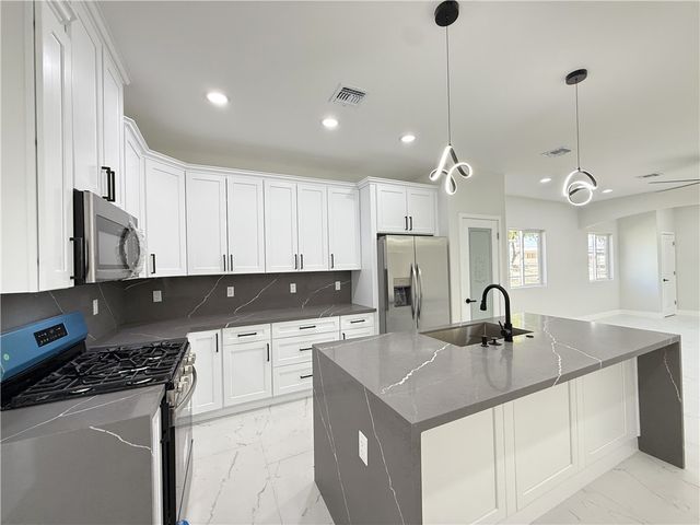 2031 Rio Grande Road, Bullhead City, AZ 86442