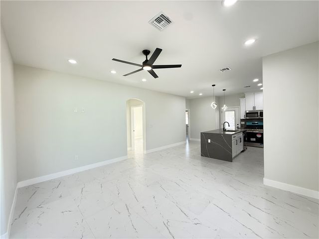 2031 Rio Grande Road, Bullhead City, AZ 86442