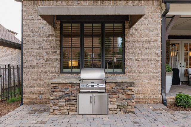 4208 Arundel Ct, Nashville, TN 37215
