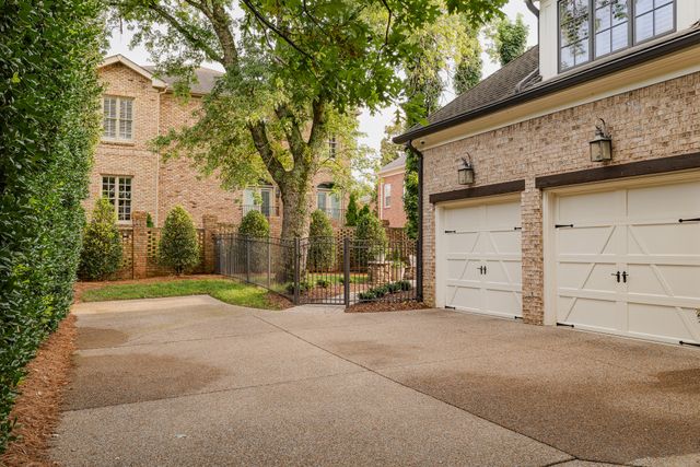 4208 Arundel Ct, Nashville, TN 37215