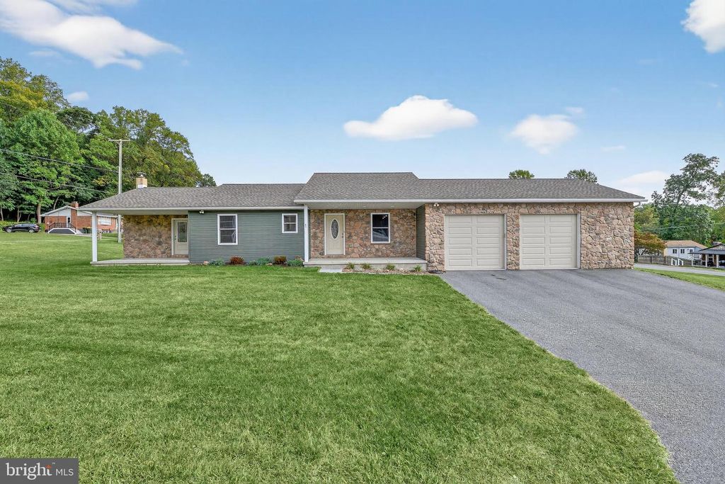 1 SPRING AVE, Temple, PA 19560