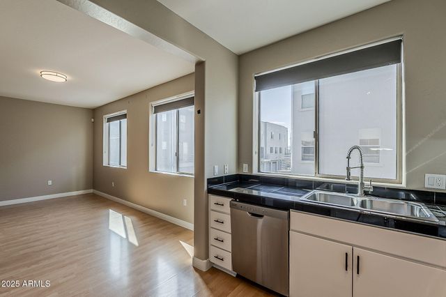 615 E PORTLAND Street 277, Phoenix, AZ 85004