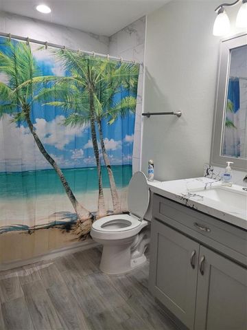 812 E Hwy 90 Highway, Iowa, LA 70647