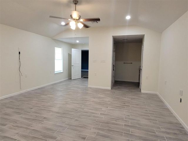 812 E Hwy 90 Highway, Iowa, LA 70647