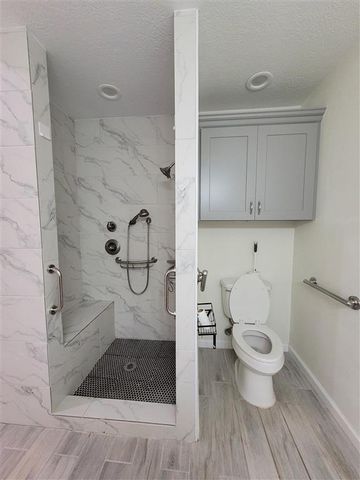 812 E Hwy 90 Highway, Iowa, LA 70647