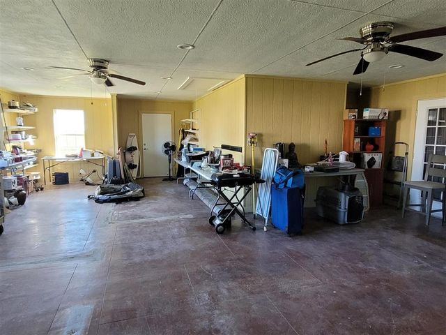 812 E Hwy 90 Highway, Iowa, LA 70647