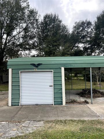 812 E Hwy 90 Highway, Iowa, LA 70647