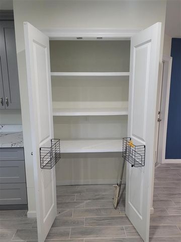 812 E Hwy 90 Highway, Iowa, LA 70647